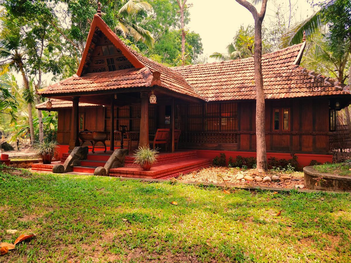 Palathra Heritage Mararikulam Esterno foto