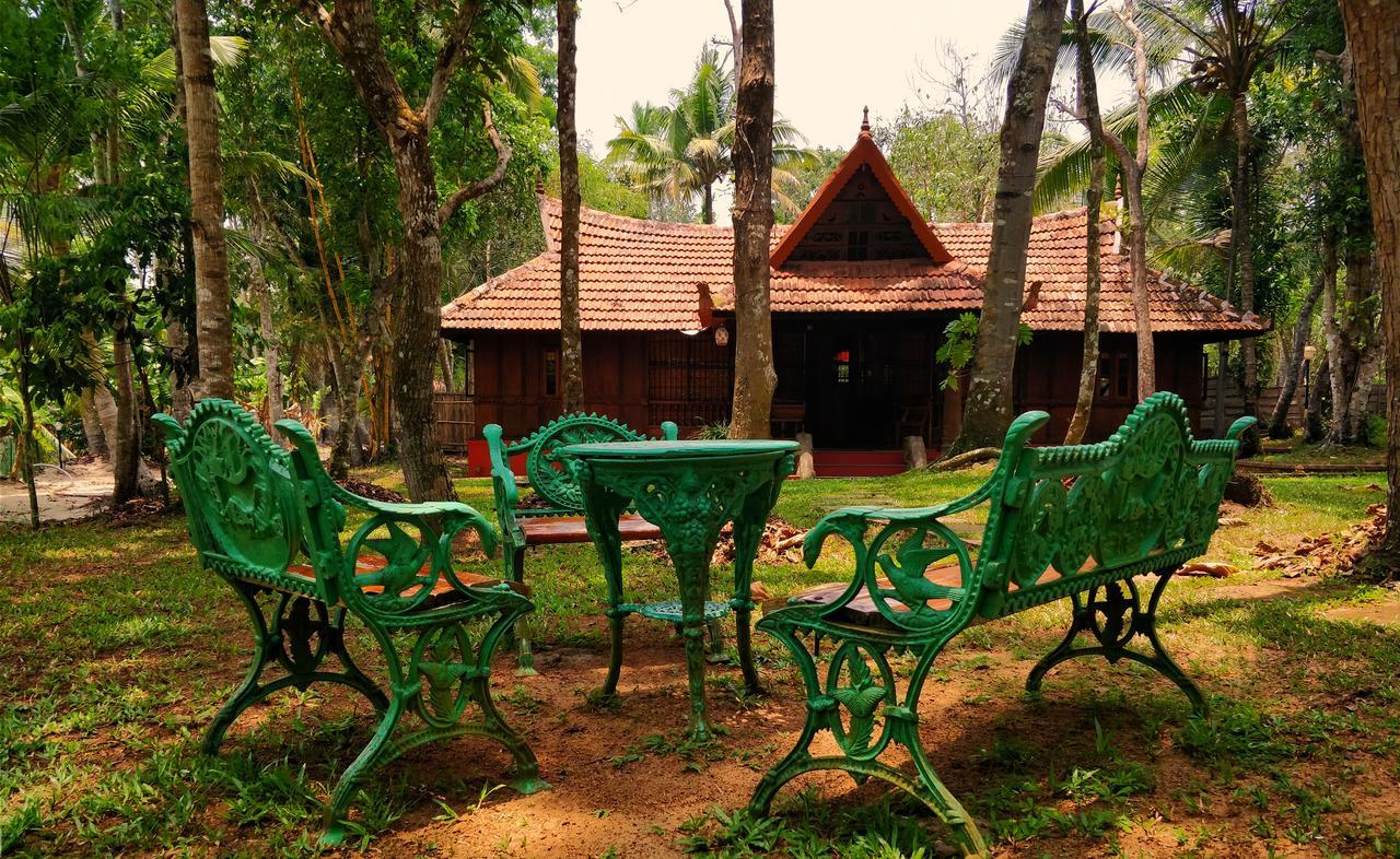 Palathra Heritage Mararikulam Esterno foto