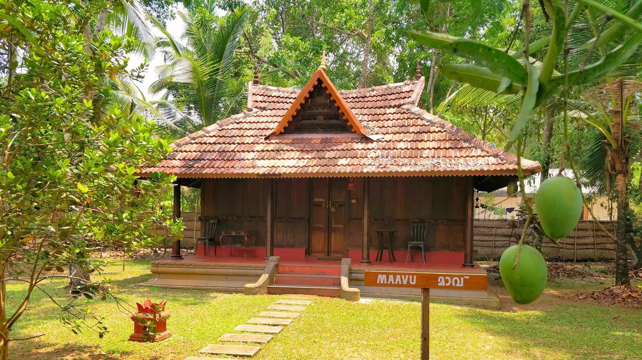 Palathra Heritage Mararikulam Esterno foto