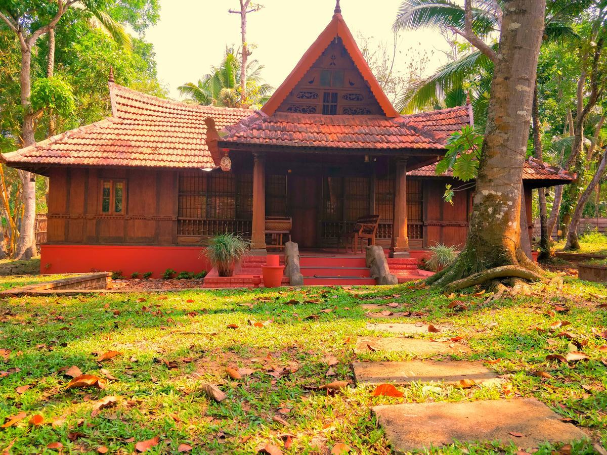 Palathra Heritage Mararikulam Esterno foto